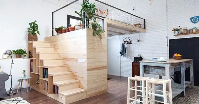 Loteng Sebagai Ruang Makan Khas