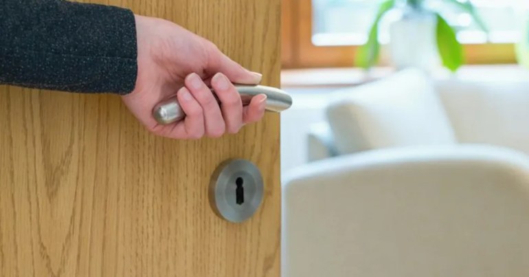 Tips Memilih Pintu Kayu Rumah