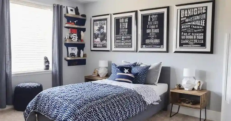 Penggunaan Poster dan Karya Seni