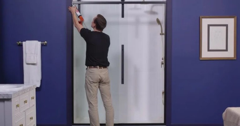 Tips Memilih Tukang Pasang Pintu Bilik Air